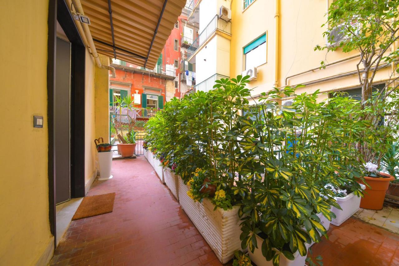 Hotel Domus 42 Nápoles Exterior foto